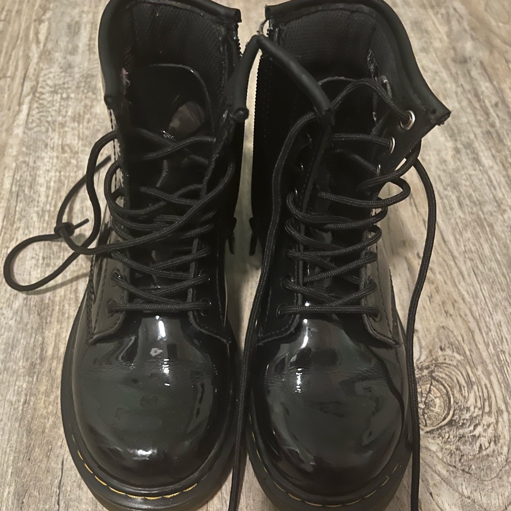 Girls size 13 Doc Martens patent leather